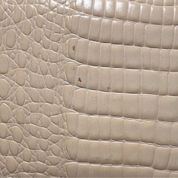 Vintage Frenchie of California clutch 🖤 crossbody strap 🖤 cream with gold - Picture 4 of 8